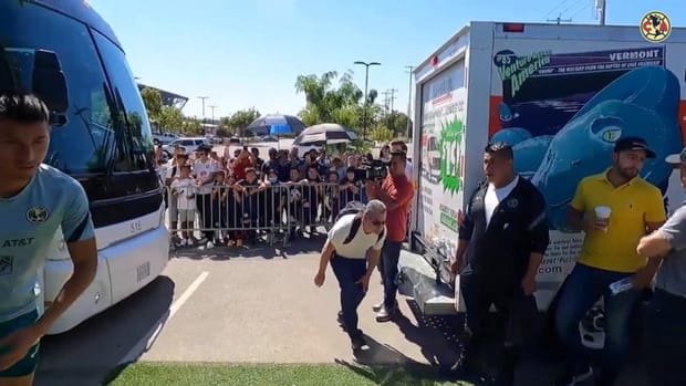 Kids from Club América Academy in San José attend first team training